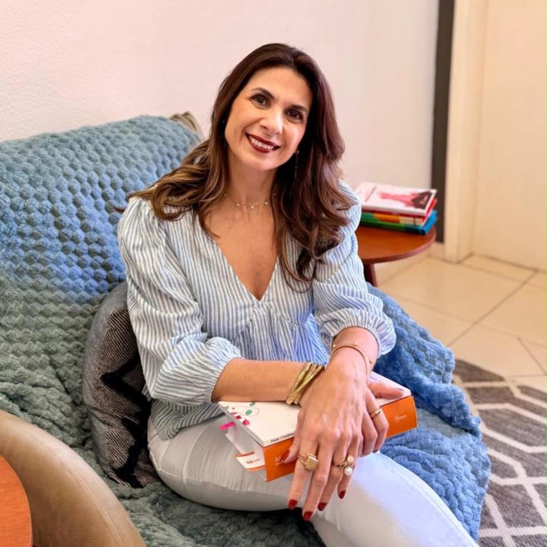 Nádia Fadel, psicóloga clínica especializada em Terapia do Esquema em Montenegro-RS